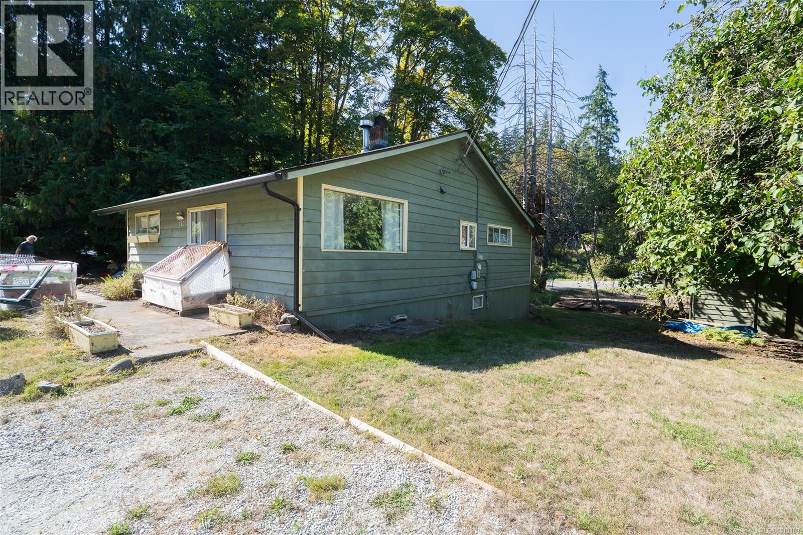 110 Ross Rd, Salt Spring