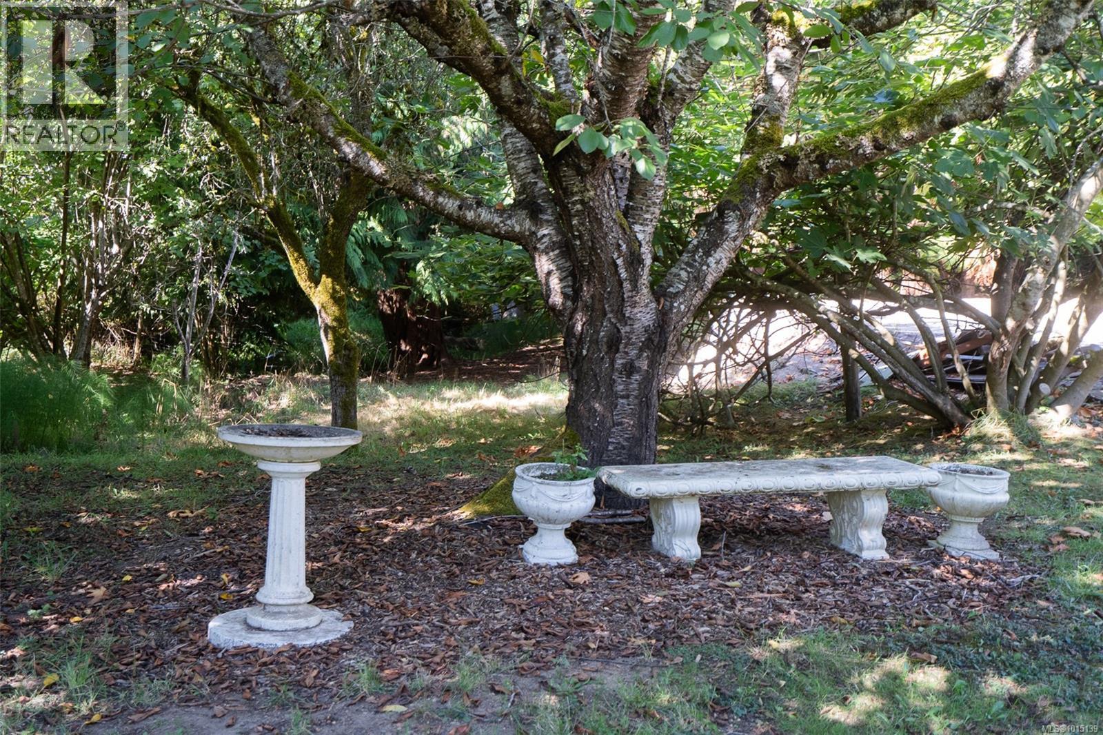 110 Ross Rd, Salt Spring