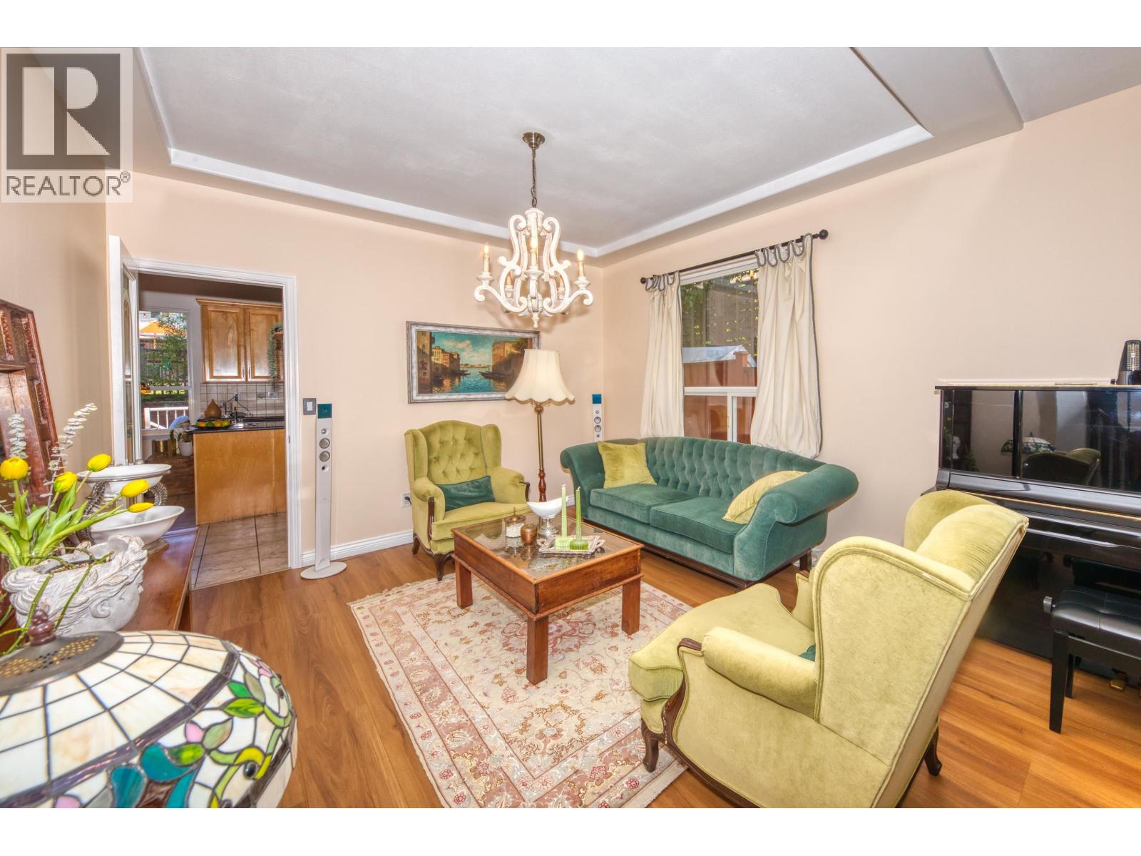 826 E 13TH STREET, North Vancouver