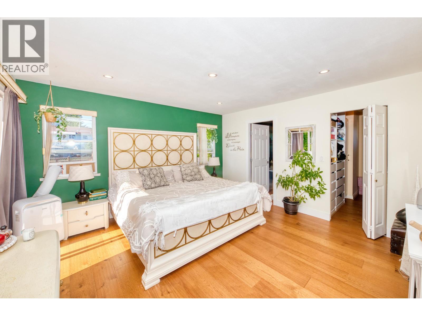 826 E 13TH STREET, North Vancouver