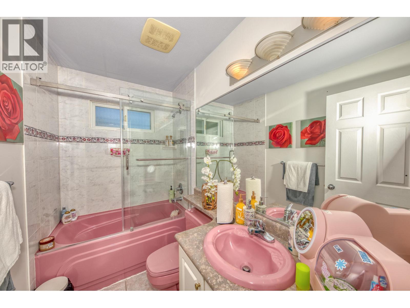 826 E 13TH STREET, North Vancouver