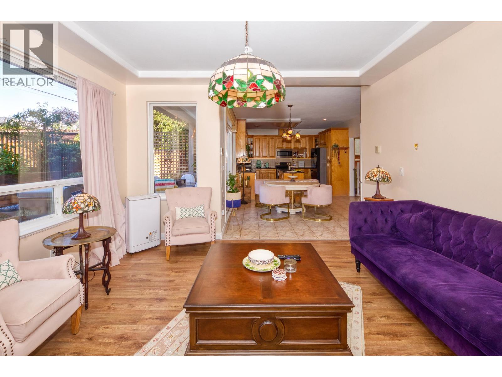 826 E 13TH STREET, North Vancouver