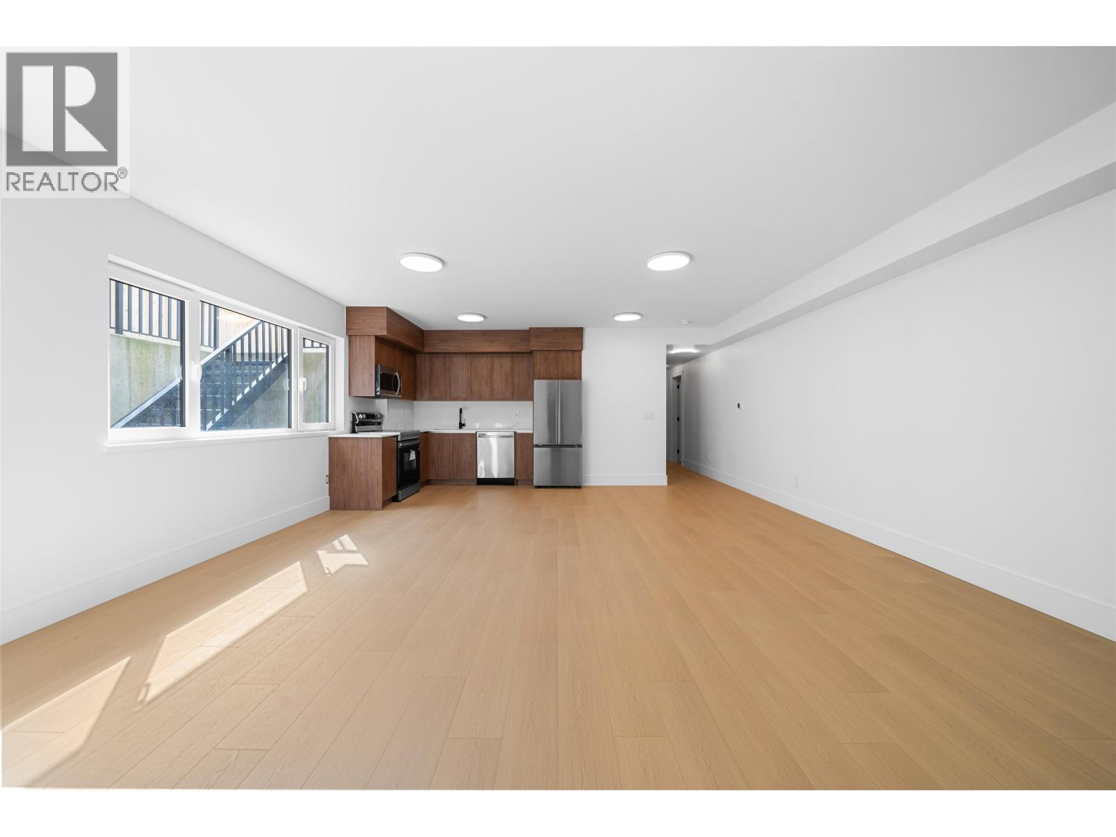 687 POPLAR STREET, Coquitlam