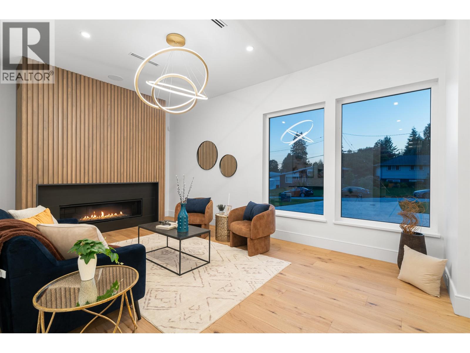 687 POPLAR STREET, Coquitlam