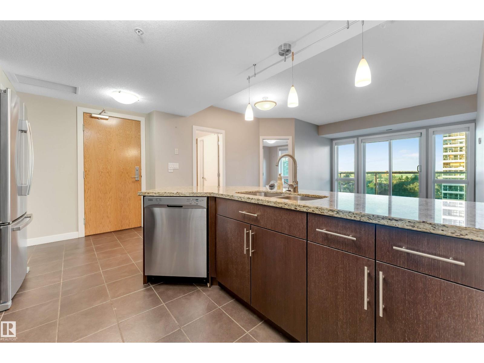 #807 10055 118 ST NW, Edmonton