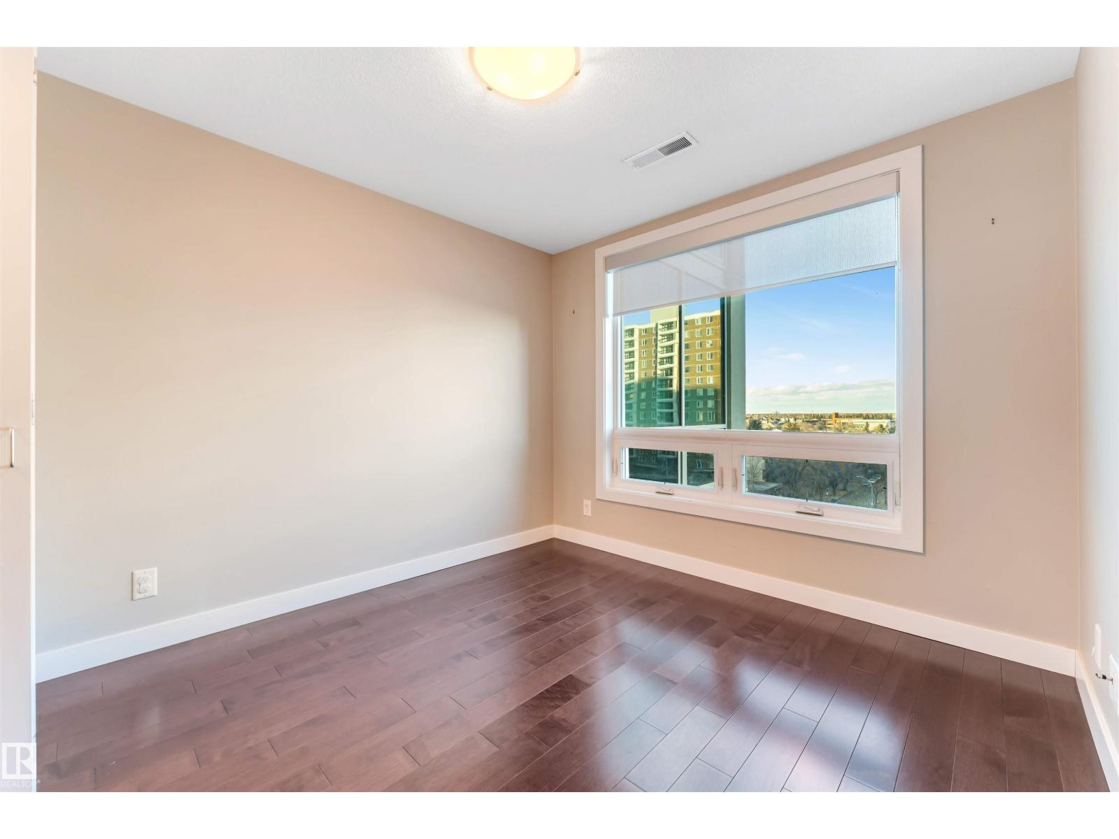 #807 10055 118 ST NW, Edmonton