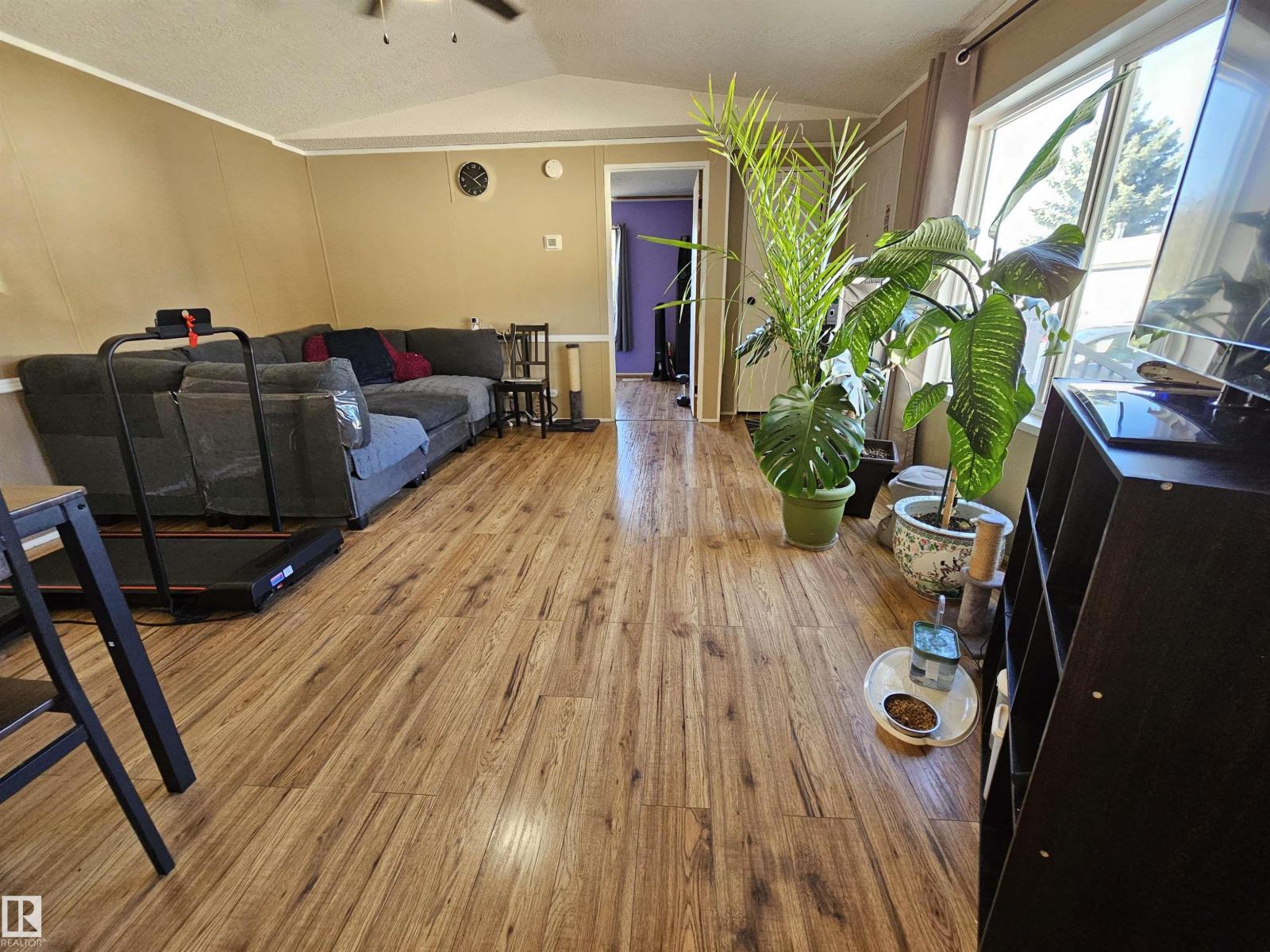 84 305 Calahoo RD NW, Spruce Grove