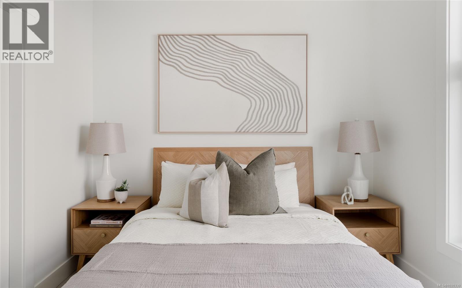 8 2536 Shelbourne St, Victoria