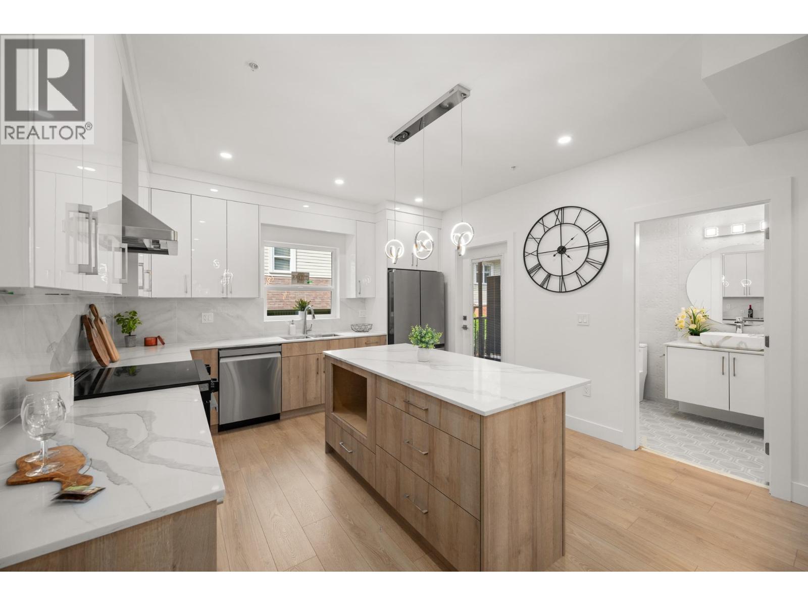 4 2258 KELLY AVENUE, Port Coquitlam