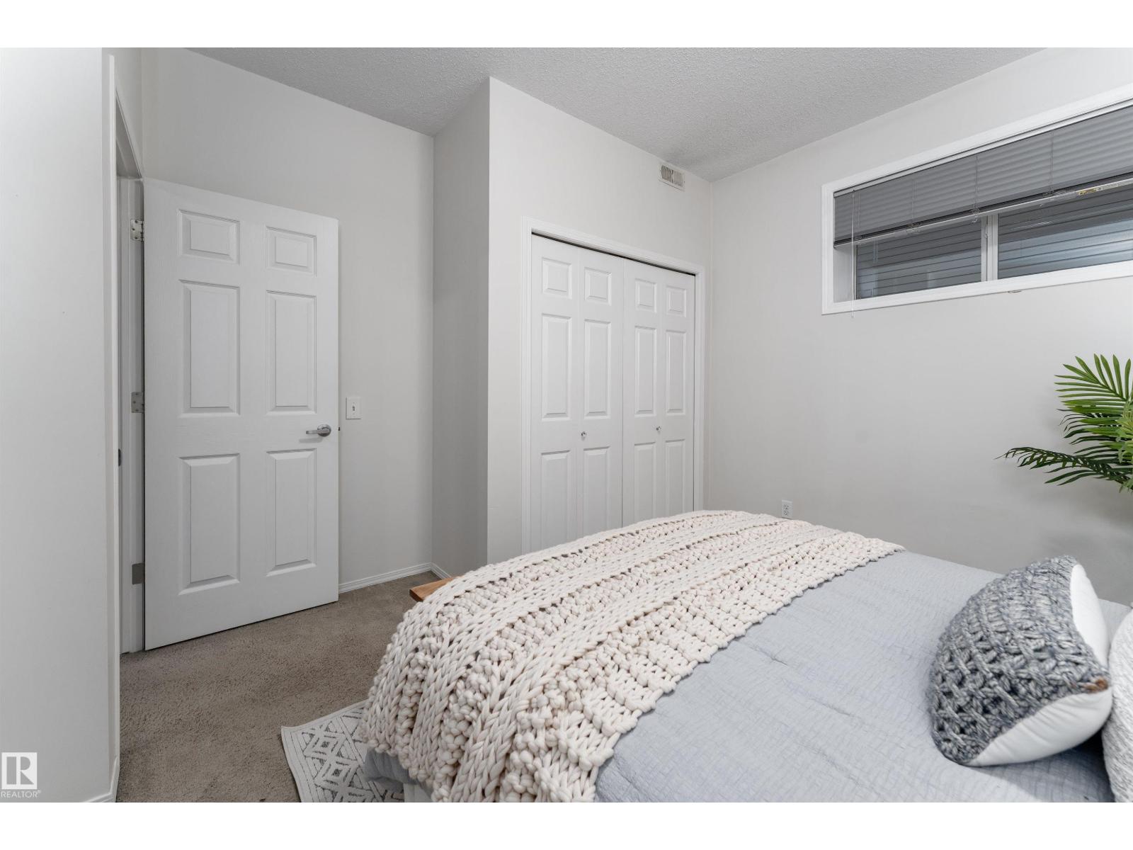 #22 6520 2 AV SW, Edmonton