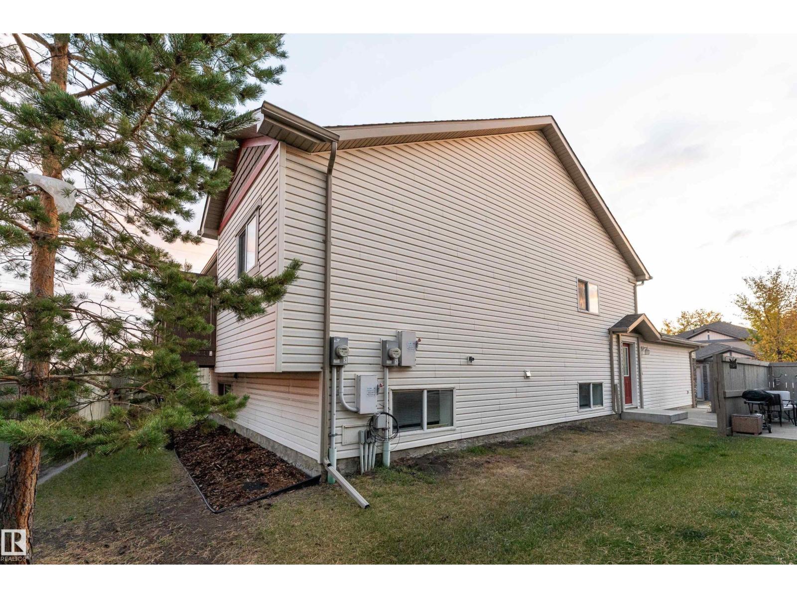 #22 6520 2 AV SW, Edmonton