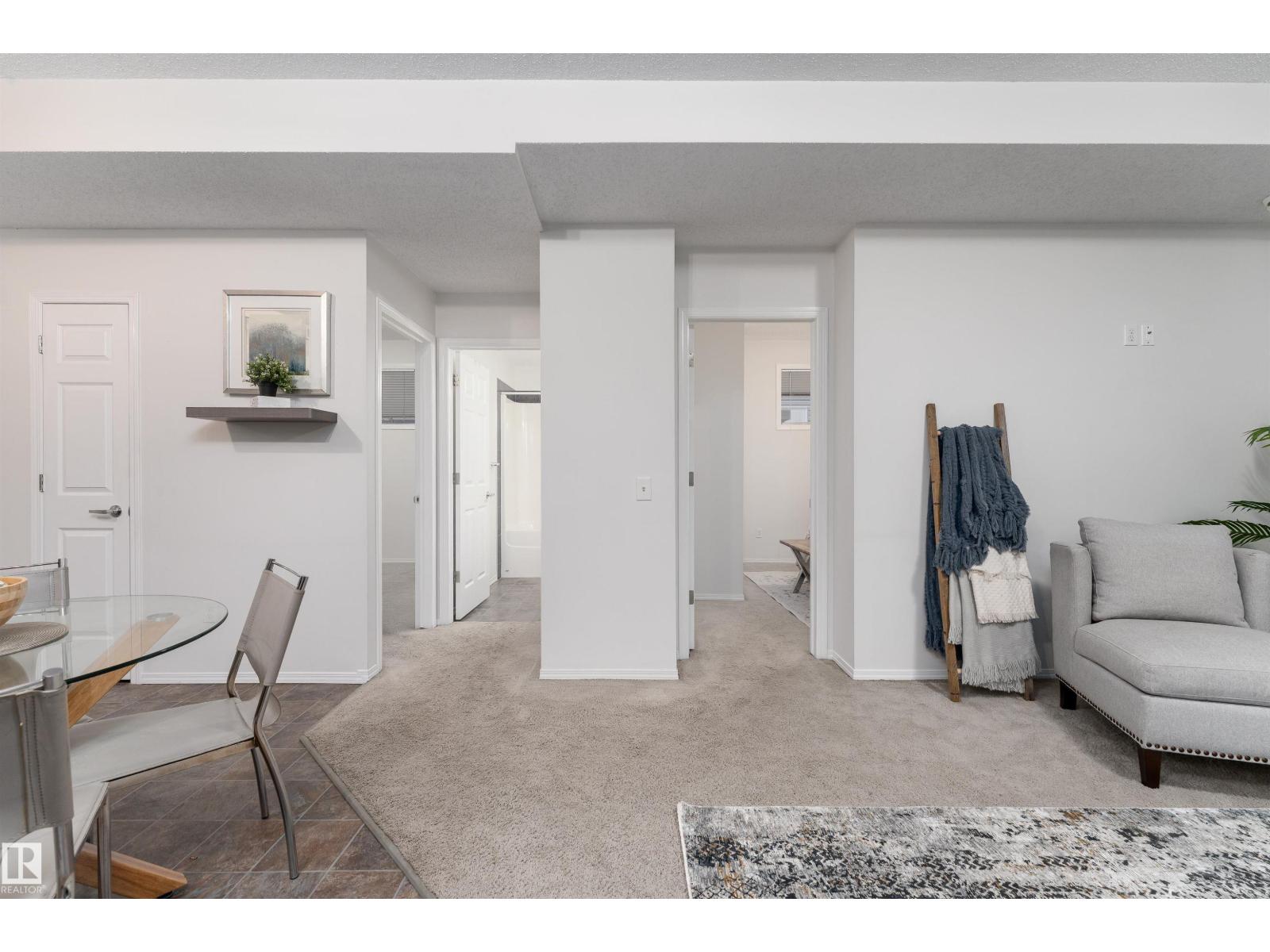 #22 6520 2 AV SW, Edmonton