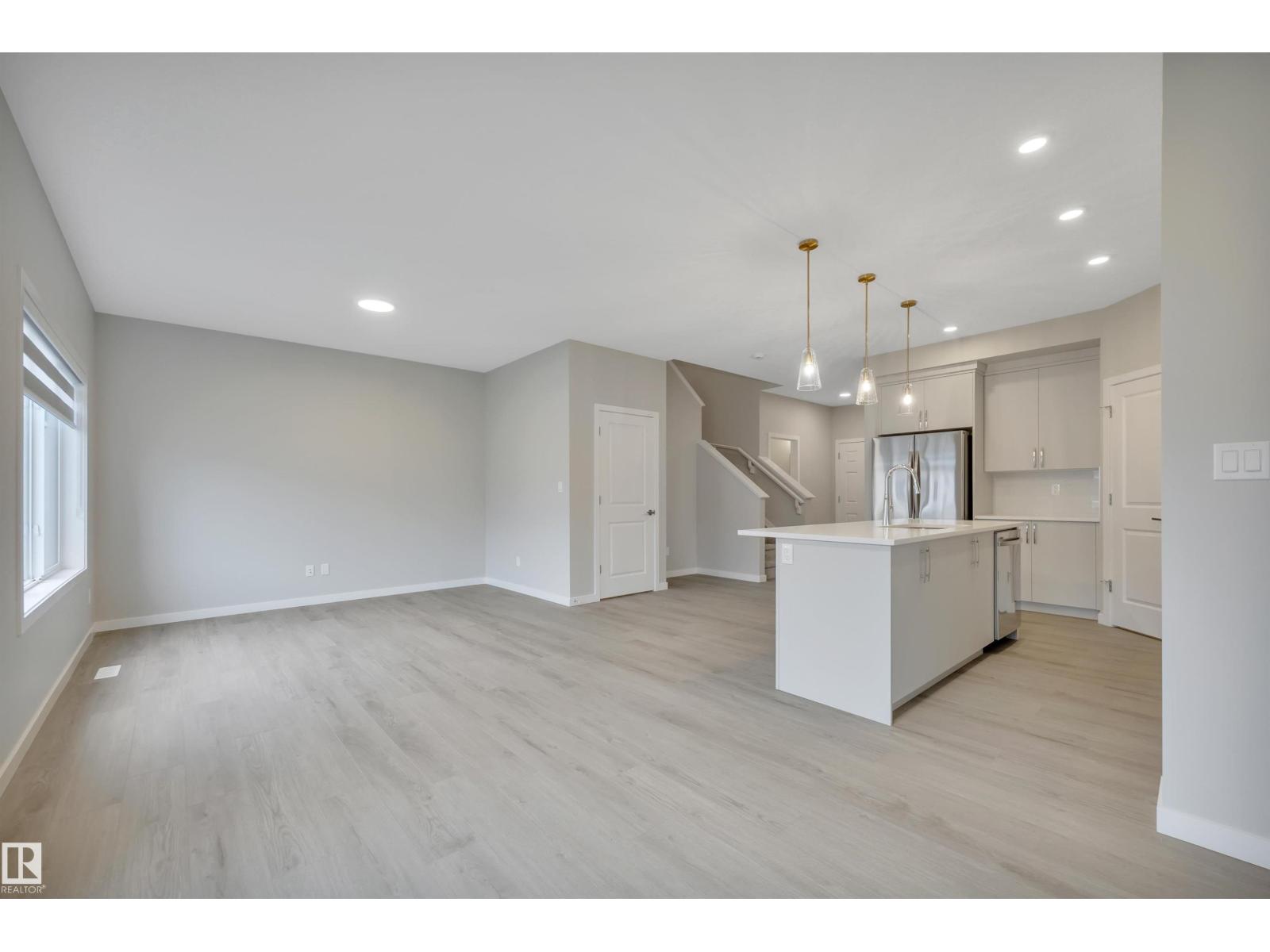 9100 ELVES LO NW, Edmonton