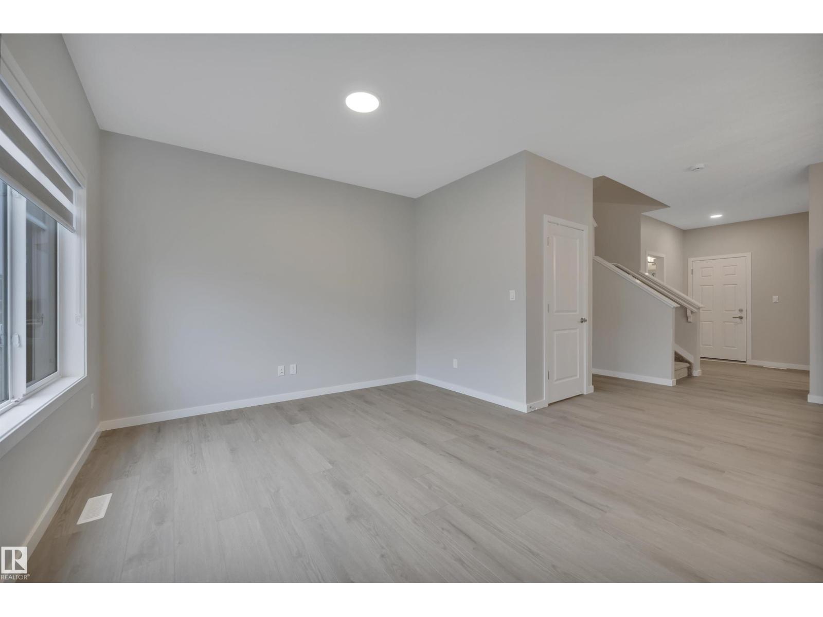 9100 ELVES LO NW, Edmonton