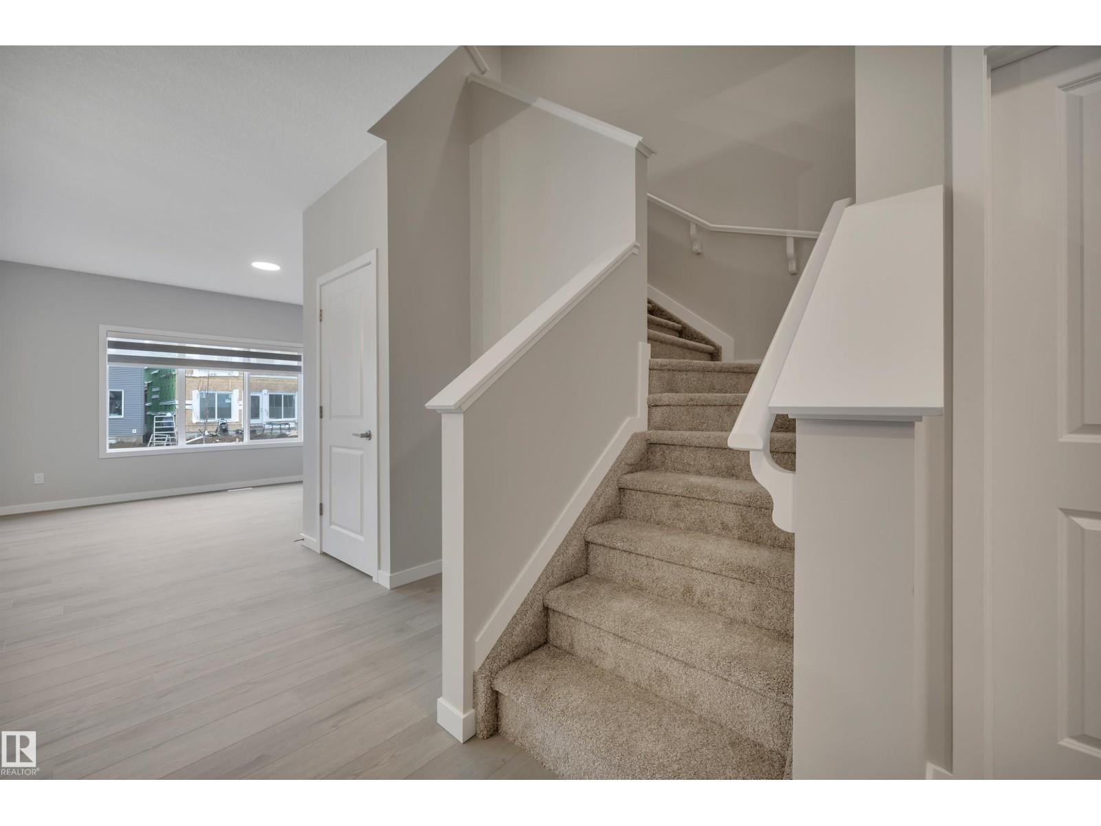 9100 ELVES LO NW, Edmonton