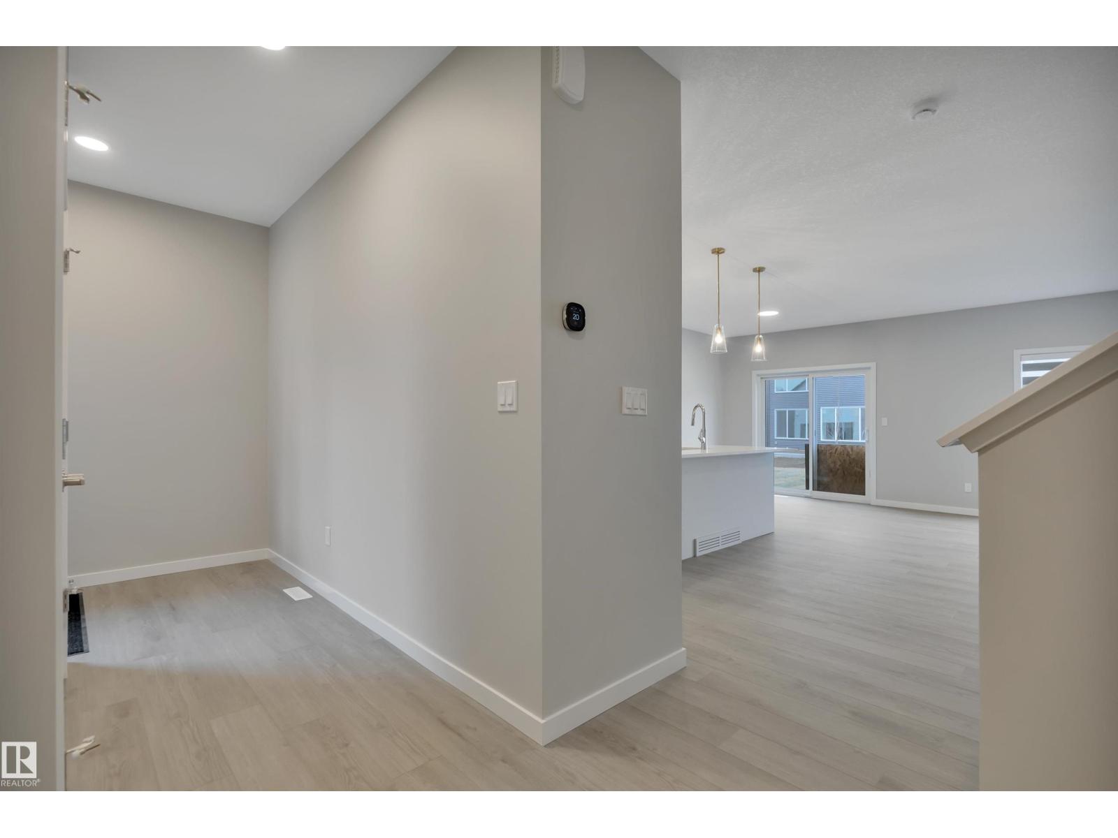 9100 ELVES LO NW, Edmonton