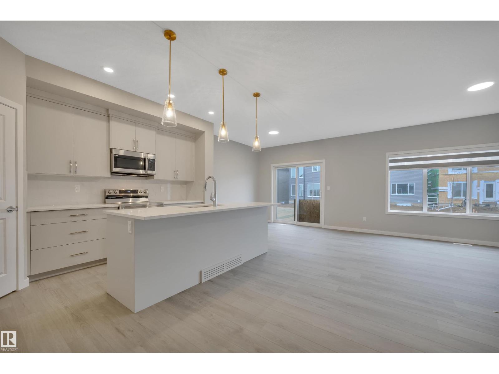 9100 ELVES LO NW, Edmonton