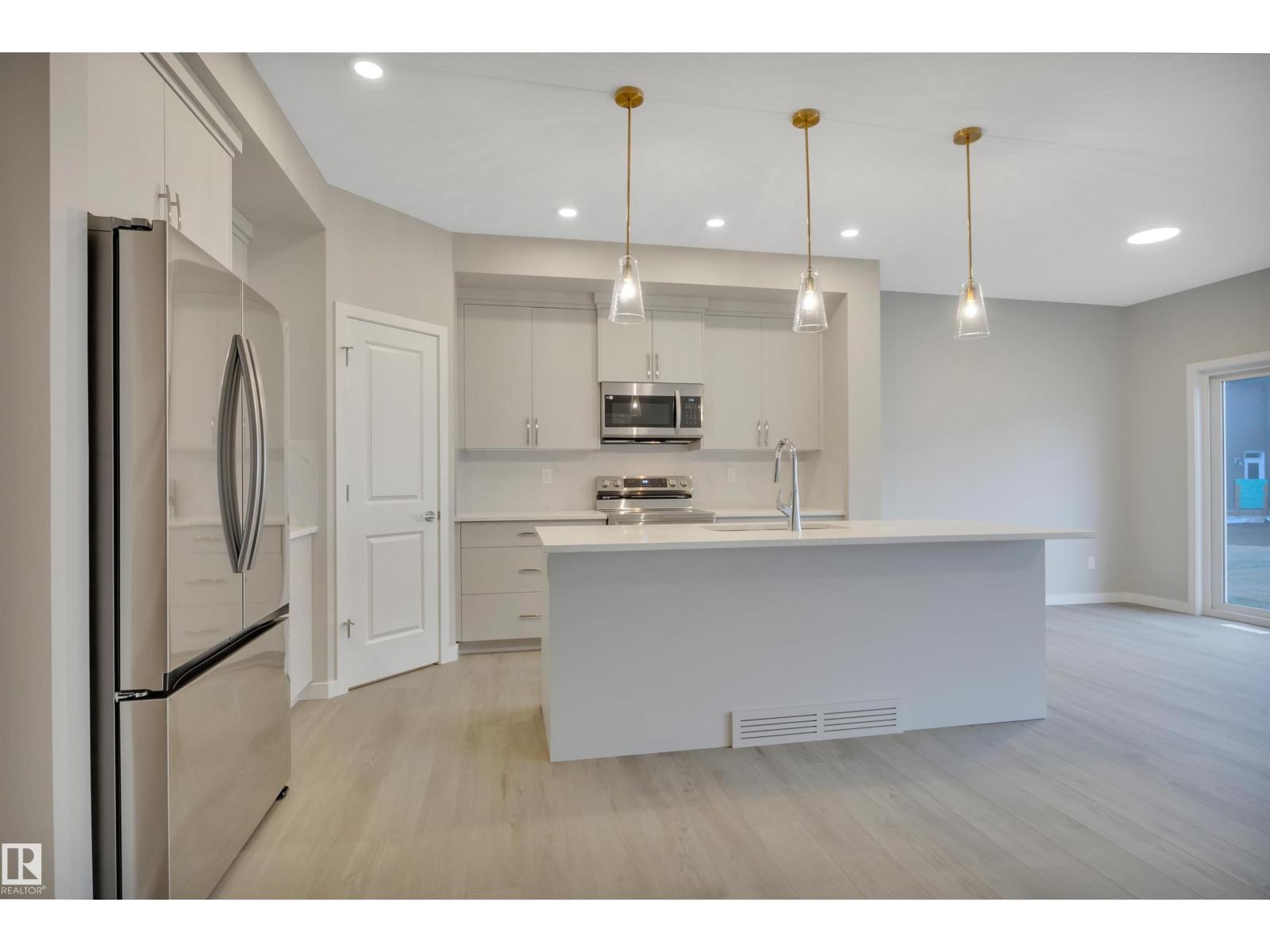 9100 ELVES LO NW, Edmonton