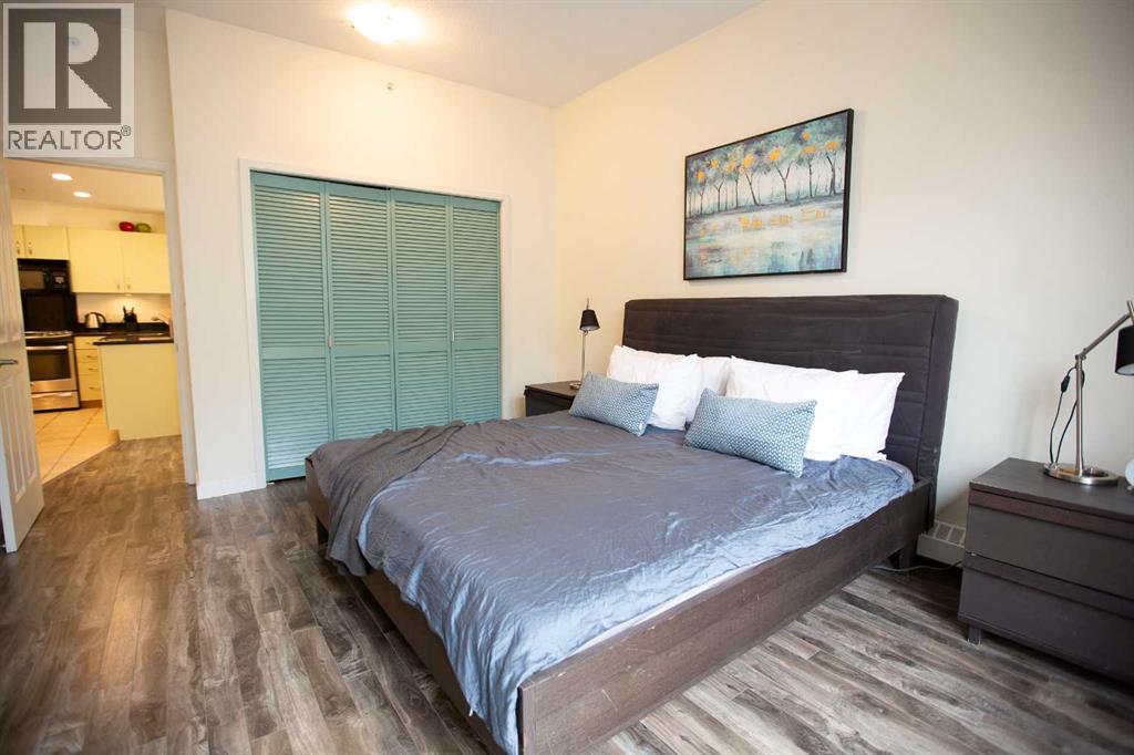 Single Family House for Sale in    Avenue SW Downtown West End Calgary 