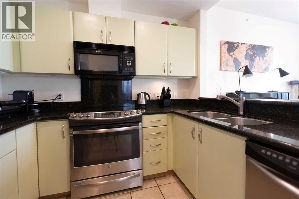 Single Family House for Sale in    Avenue SW Downtown West End Calgary 