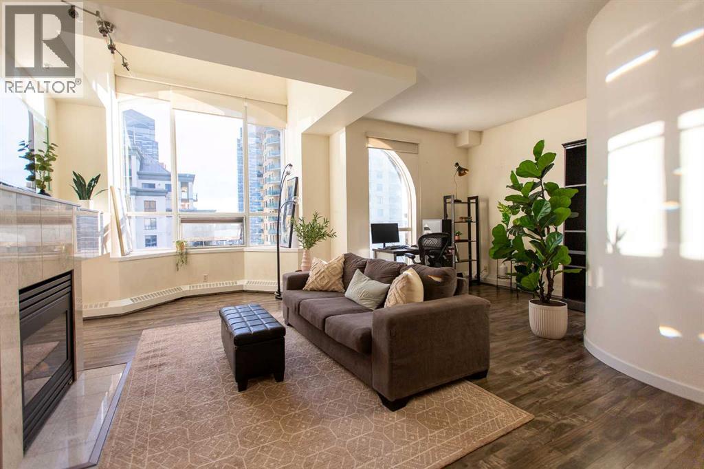 Single Family House for Sale in    Avenue SW Downtown West End Calgary 