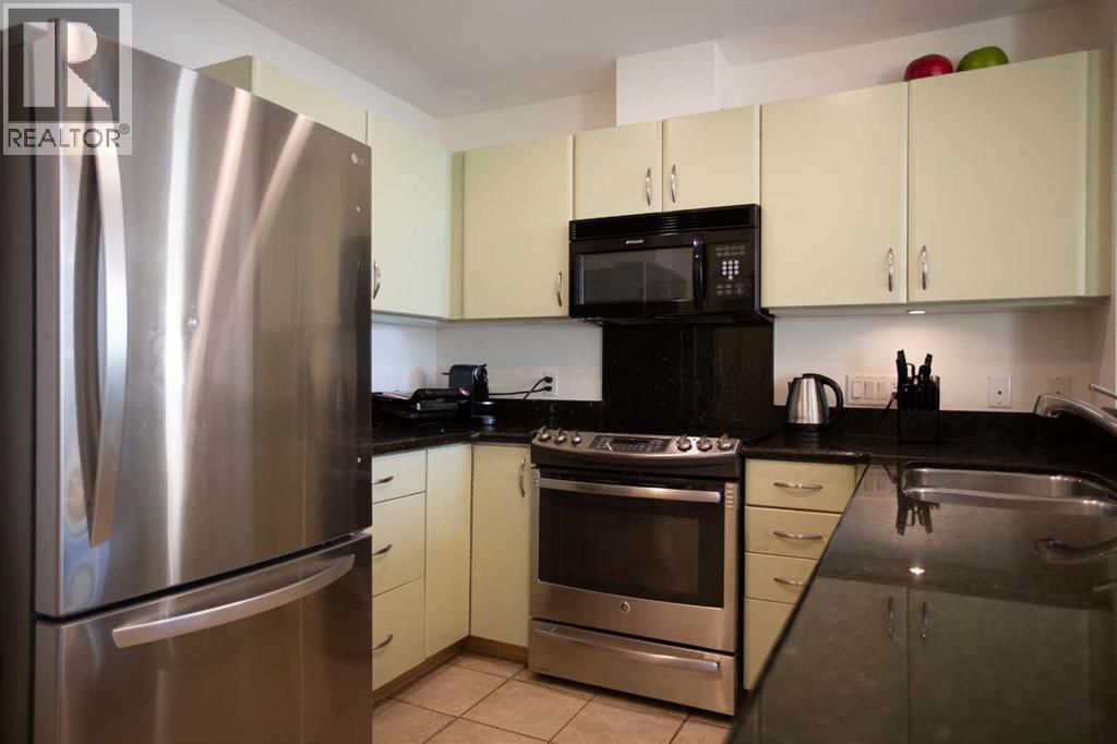 Single Family House for Sale in    Avenue SW Downtown West End Calgary 