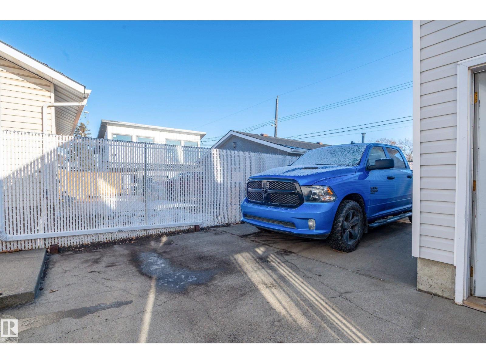 10579 40 ST NW, Edmonton