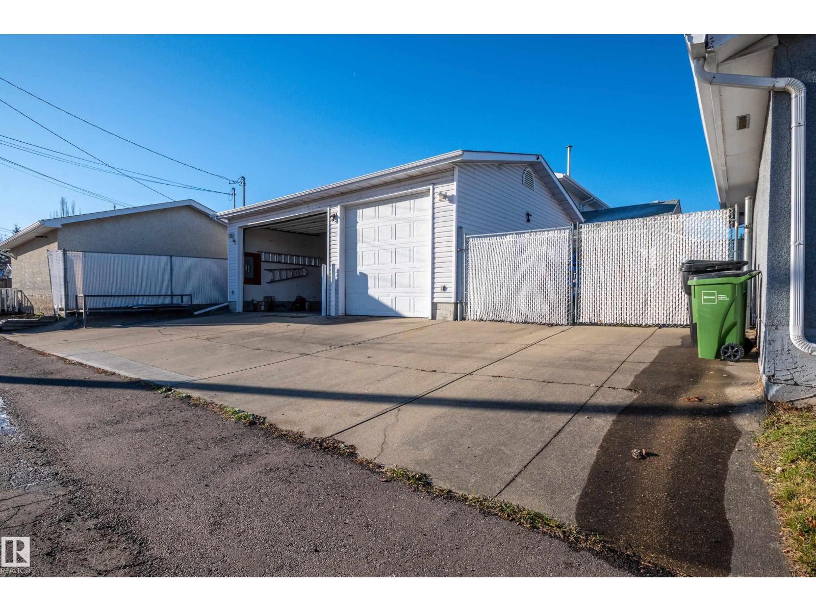 10579 40 ST NW, Edmonton