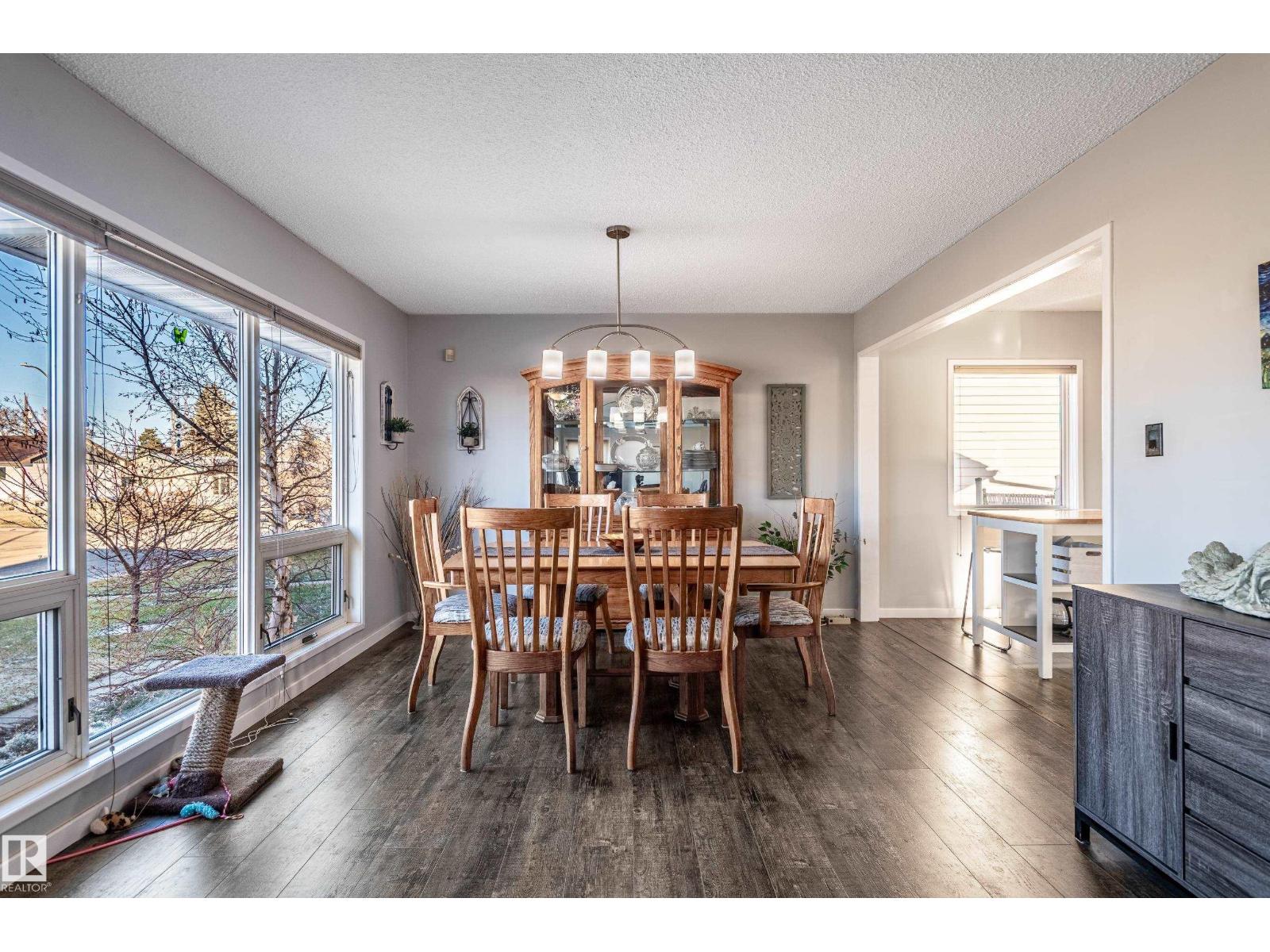 10579 40 ST NW, Edmonton