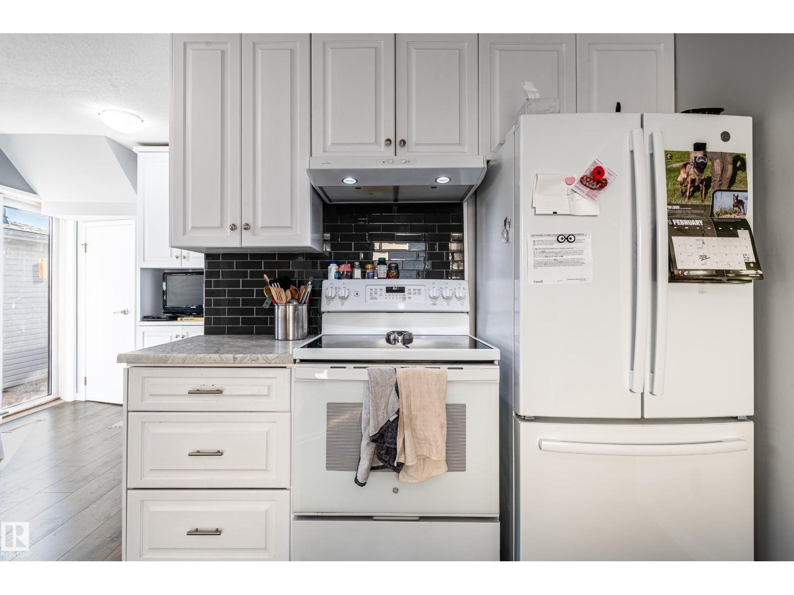 10579 40 ST NW, Edmonton