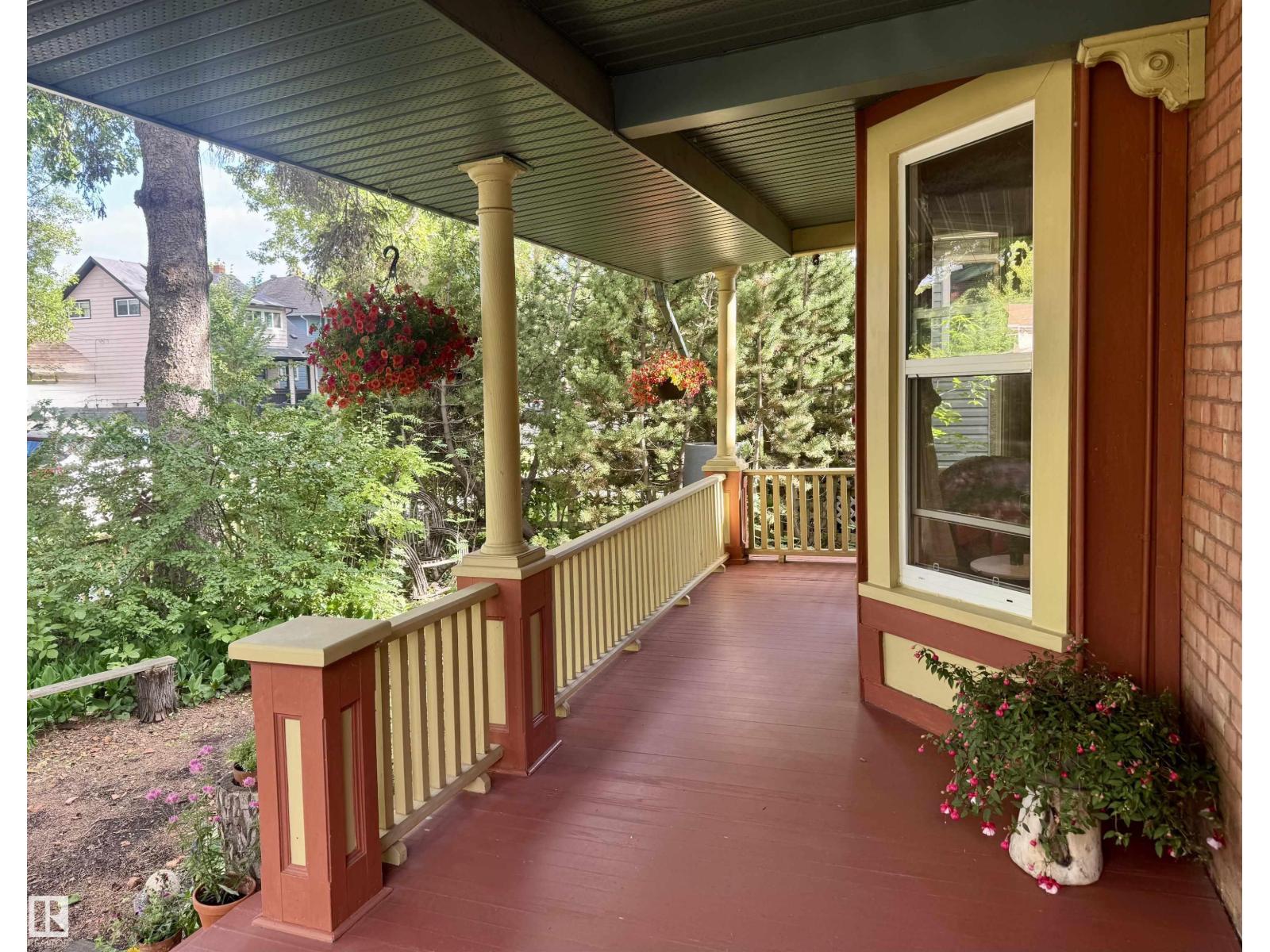 7024 105A ST NW, Edmonton