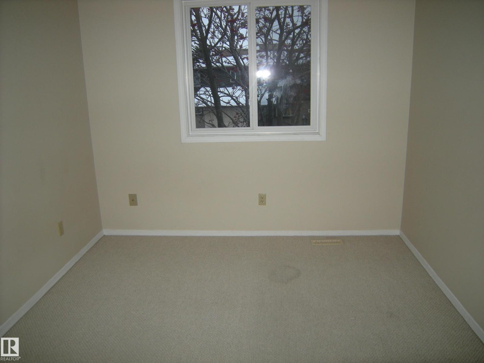 #59 7604 29 AV NW - 11