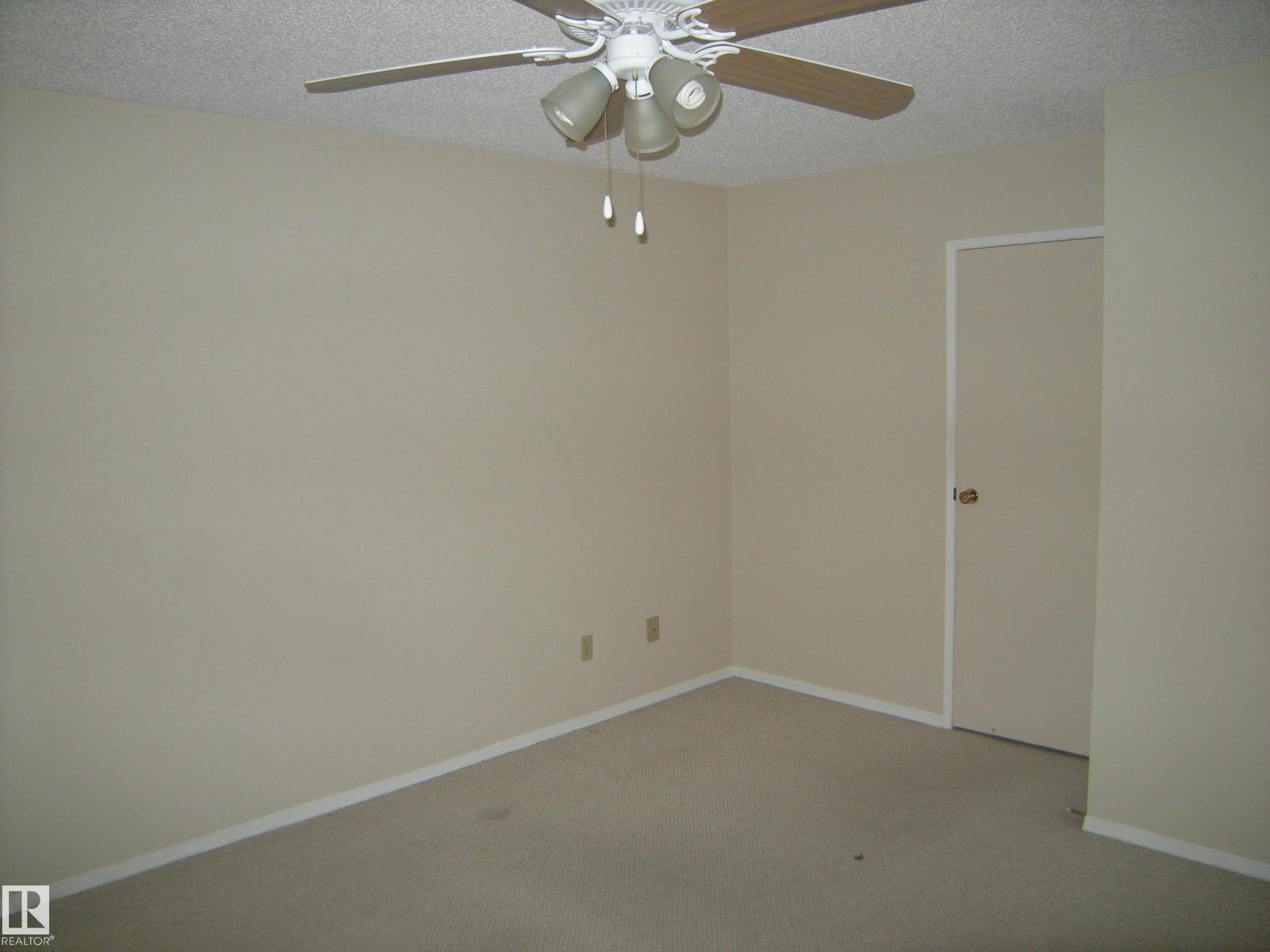 #59 7604 29 AV NW - 12
