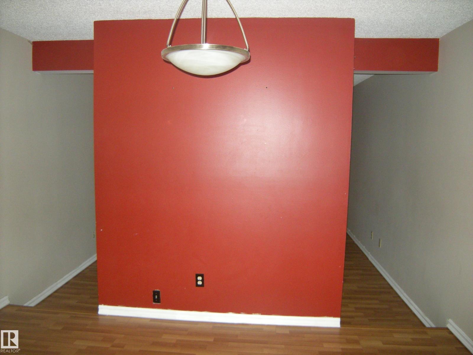 #59 7604 29 AV NW - 17