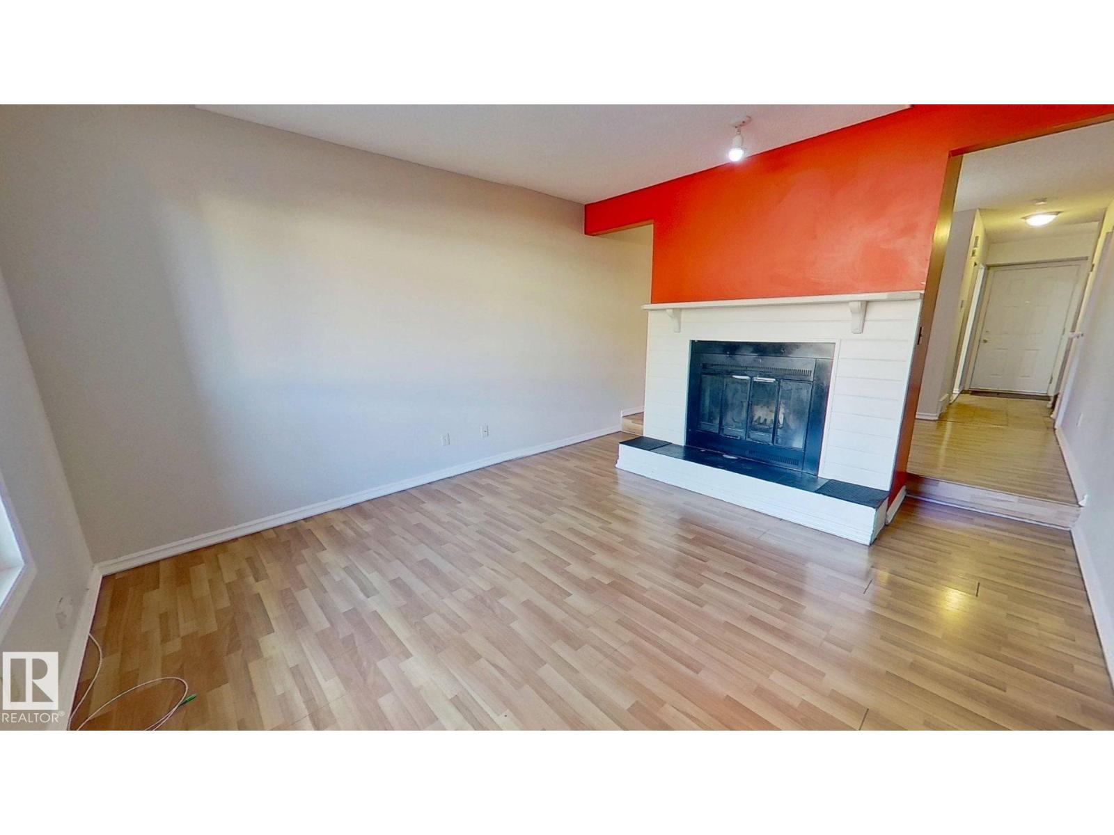#59 7604 29 AV NW - 2