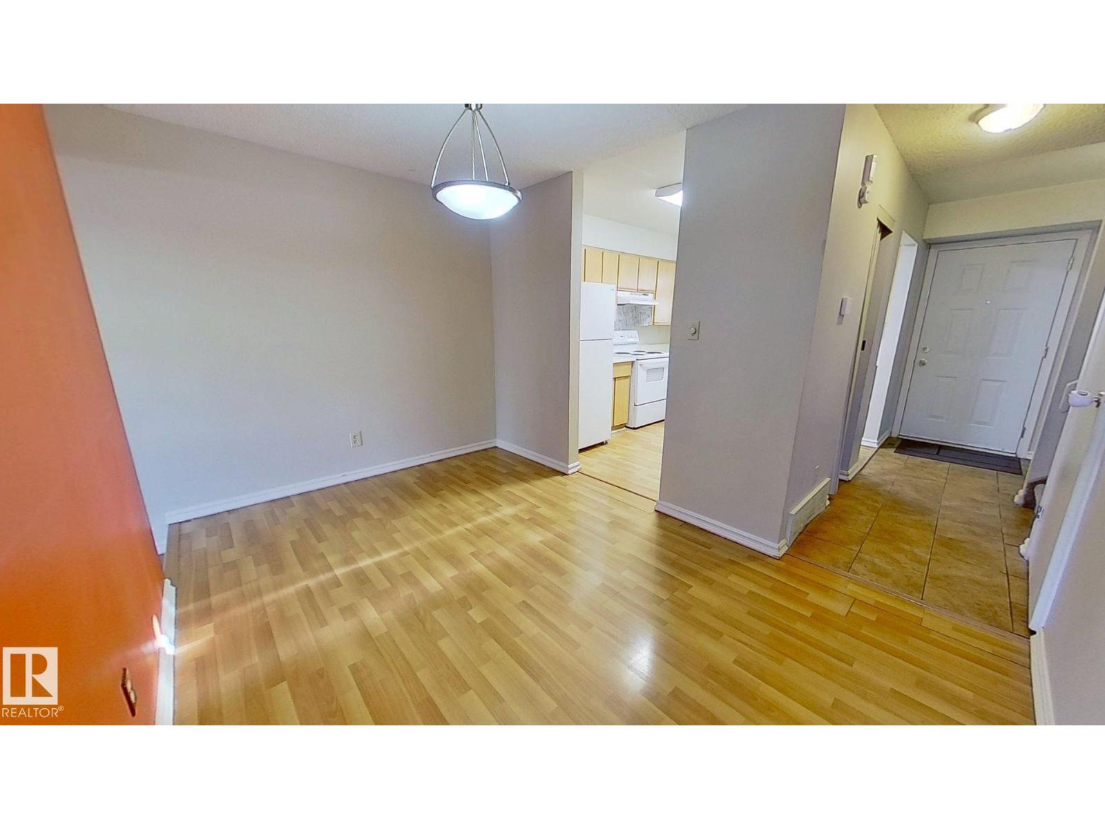 #59 7604 29 AV NW - 3