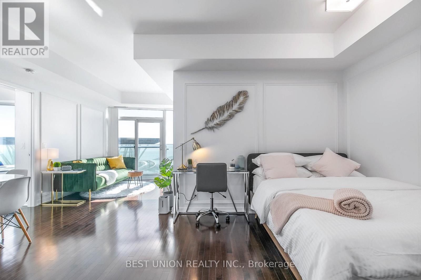 #6406 14 YORK STREET - 11
