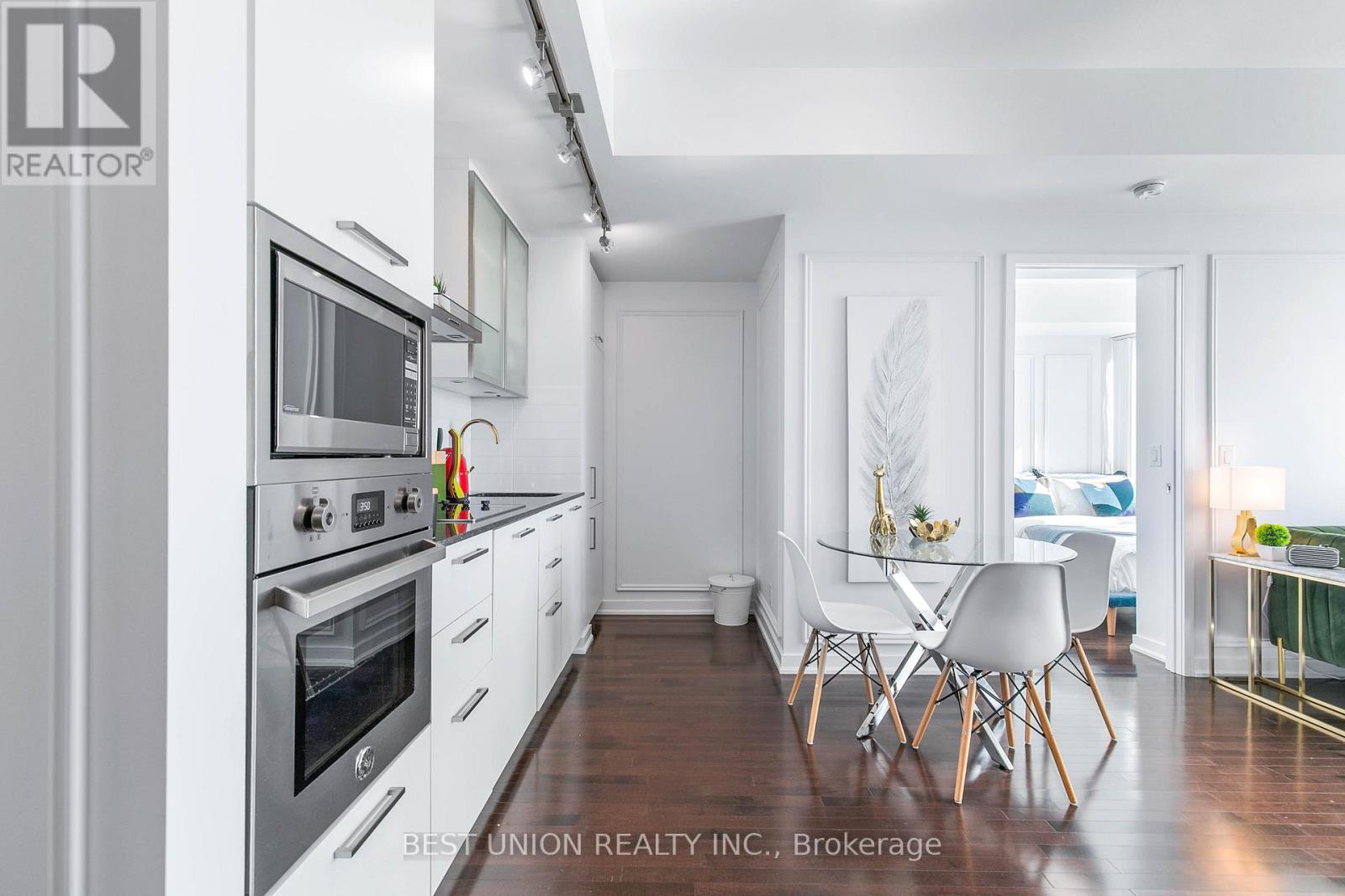#6406 14 YORK STREET - 28