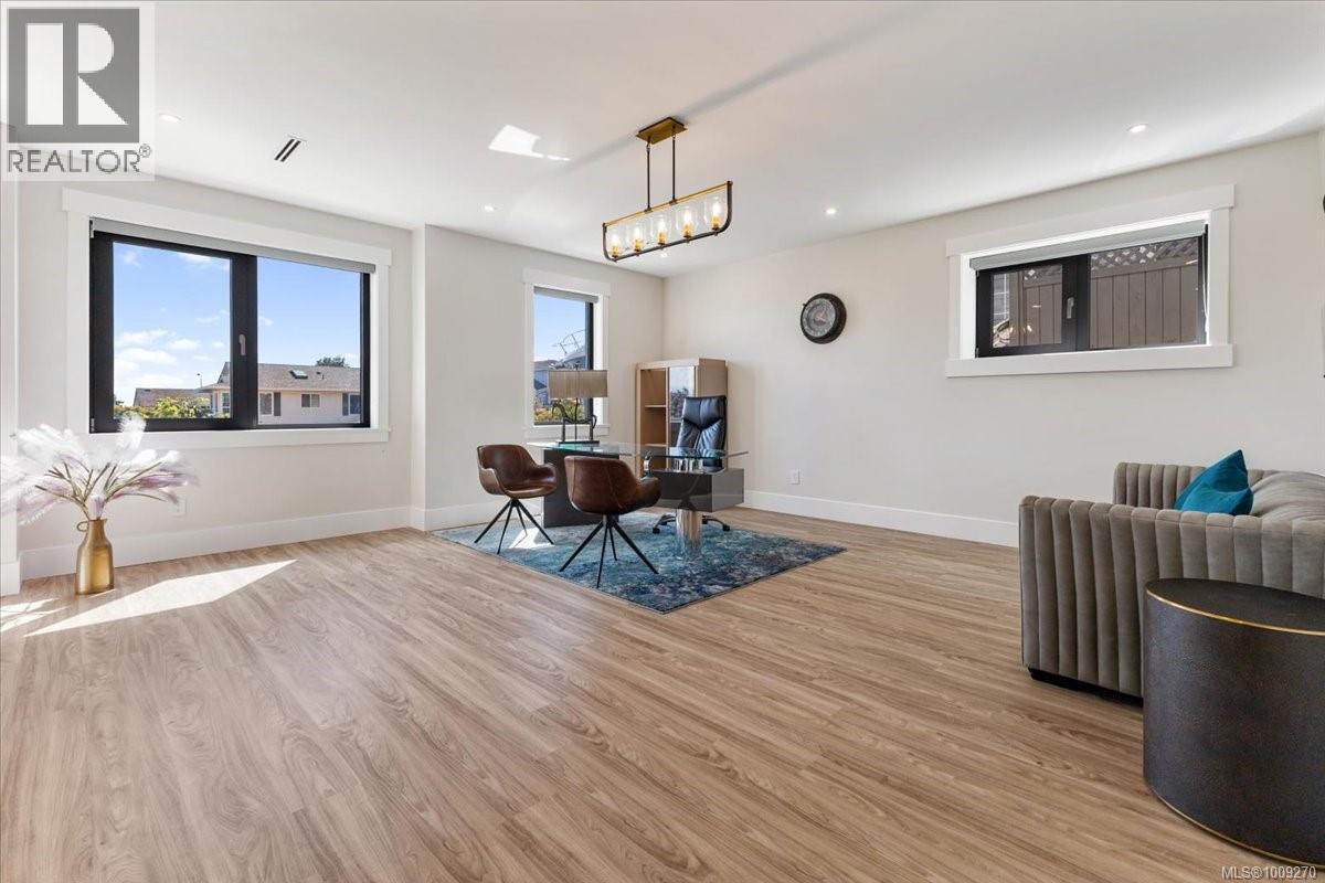 116 Sharon Pl, Nanaimo