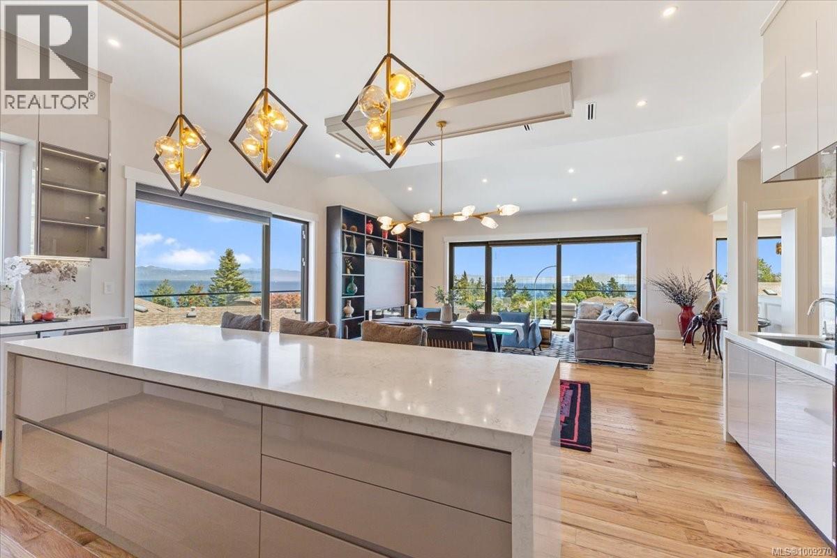 116 Sharon Pl, Nanaimo