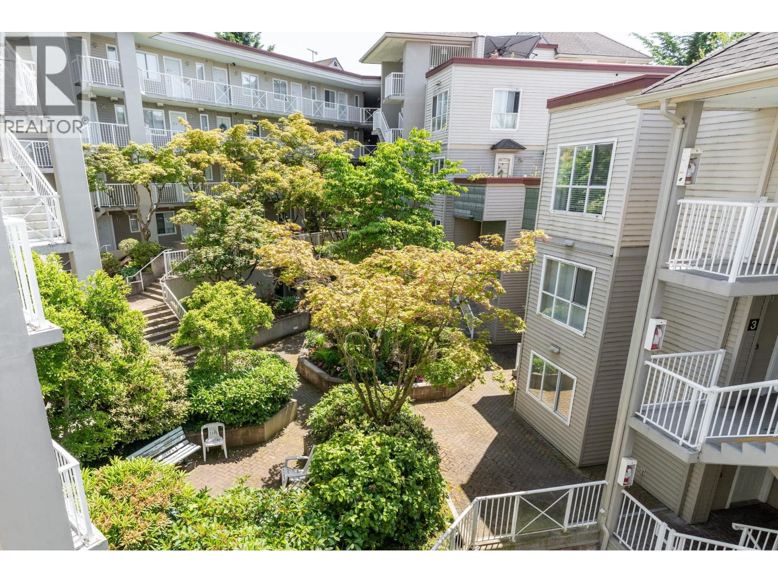 311 528 ROCHESTER AVENUE, Coquitlam