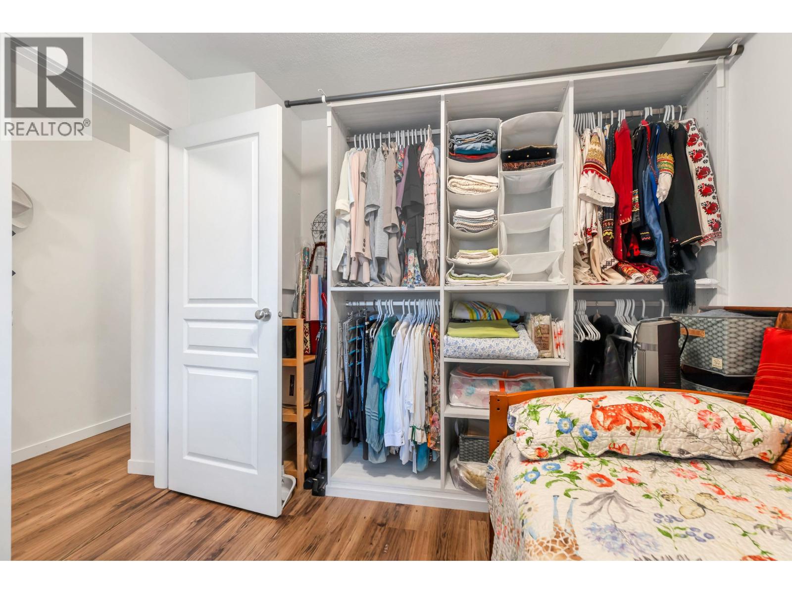 311 528 ROCHESTER AVENUE, Coquitlam