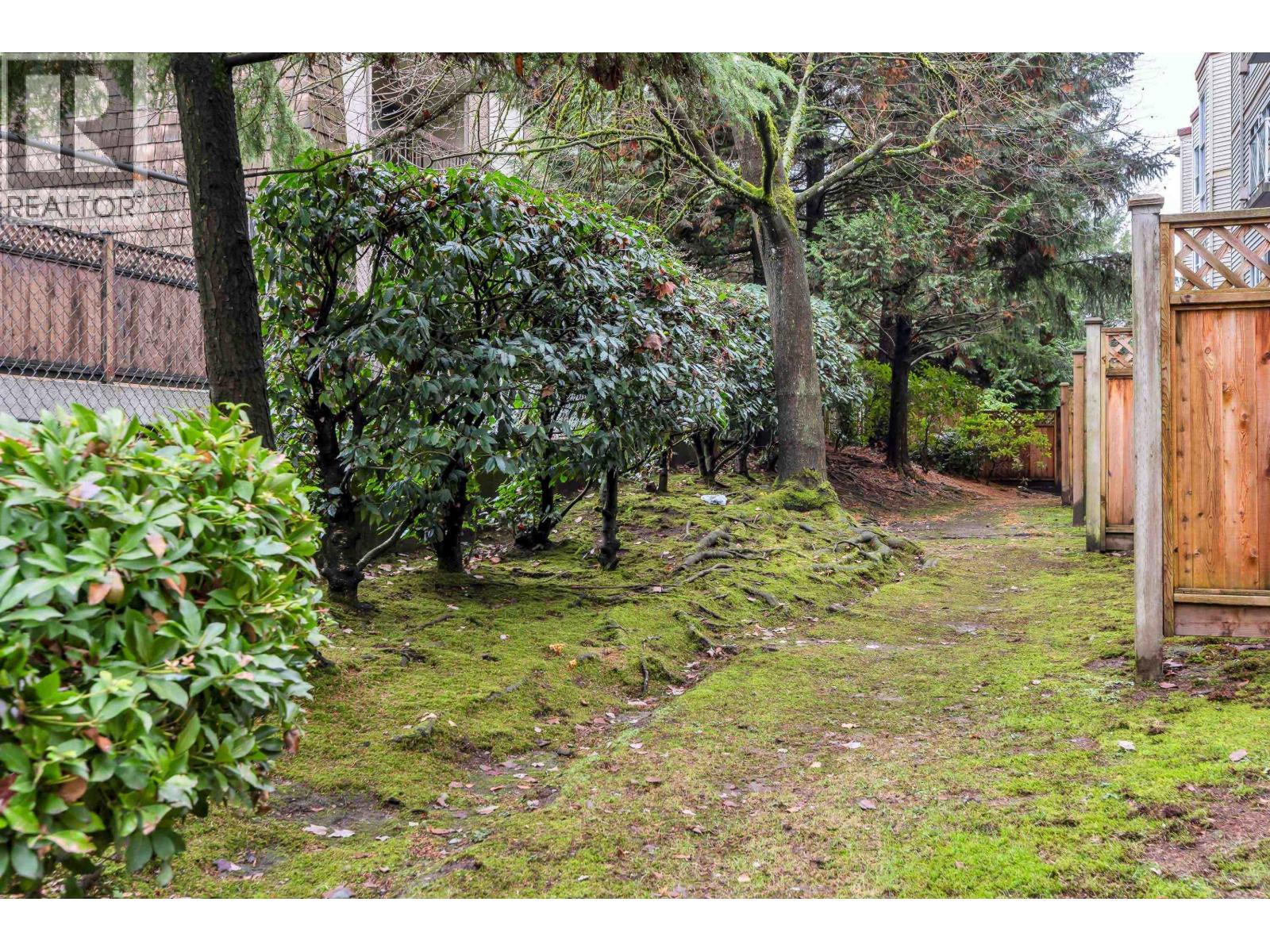 311 528 ROCHESTER AVENUE, Coquitlam