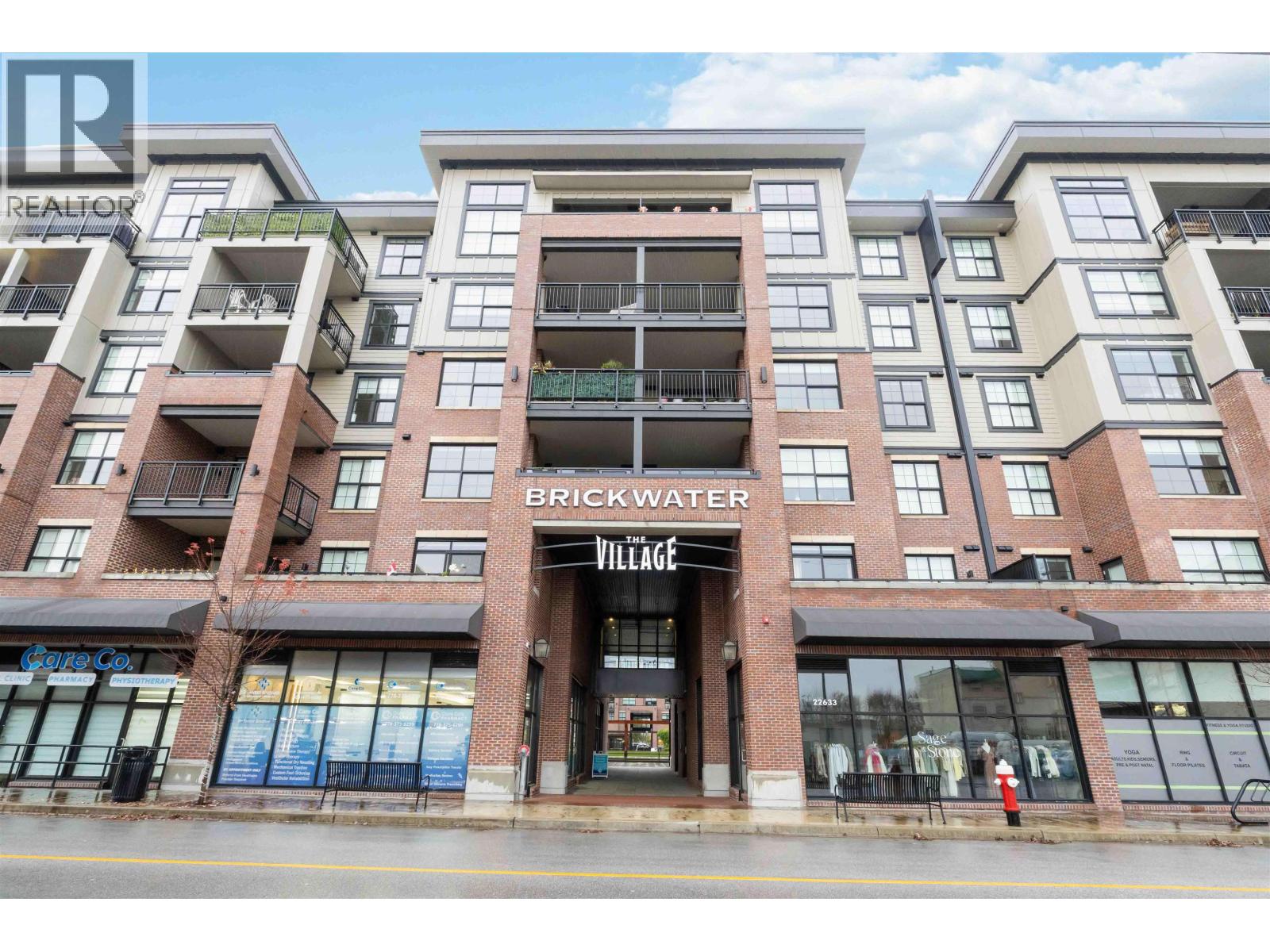 415 22633 SELKIRK AVENUE, Maple Ridge