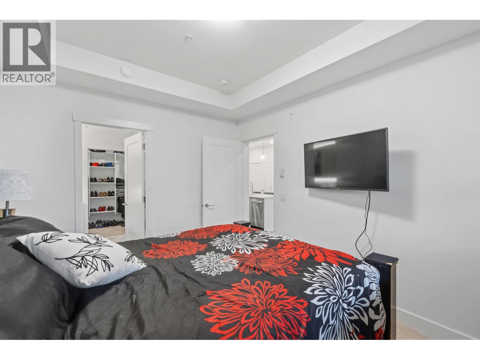 415 22633 SELKIRK AVENUE, Maple Ridge