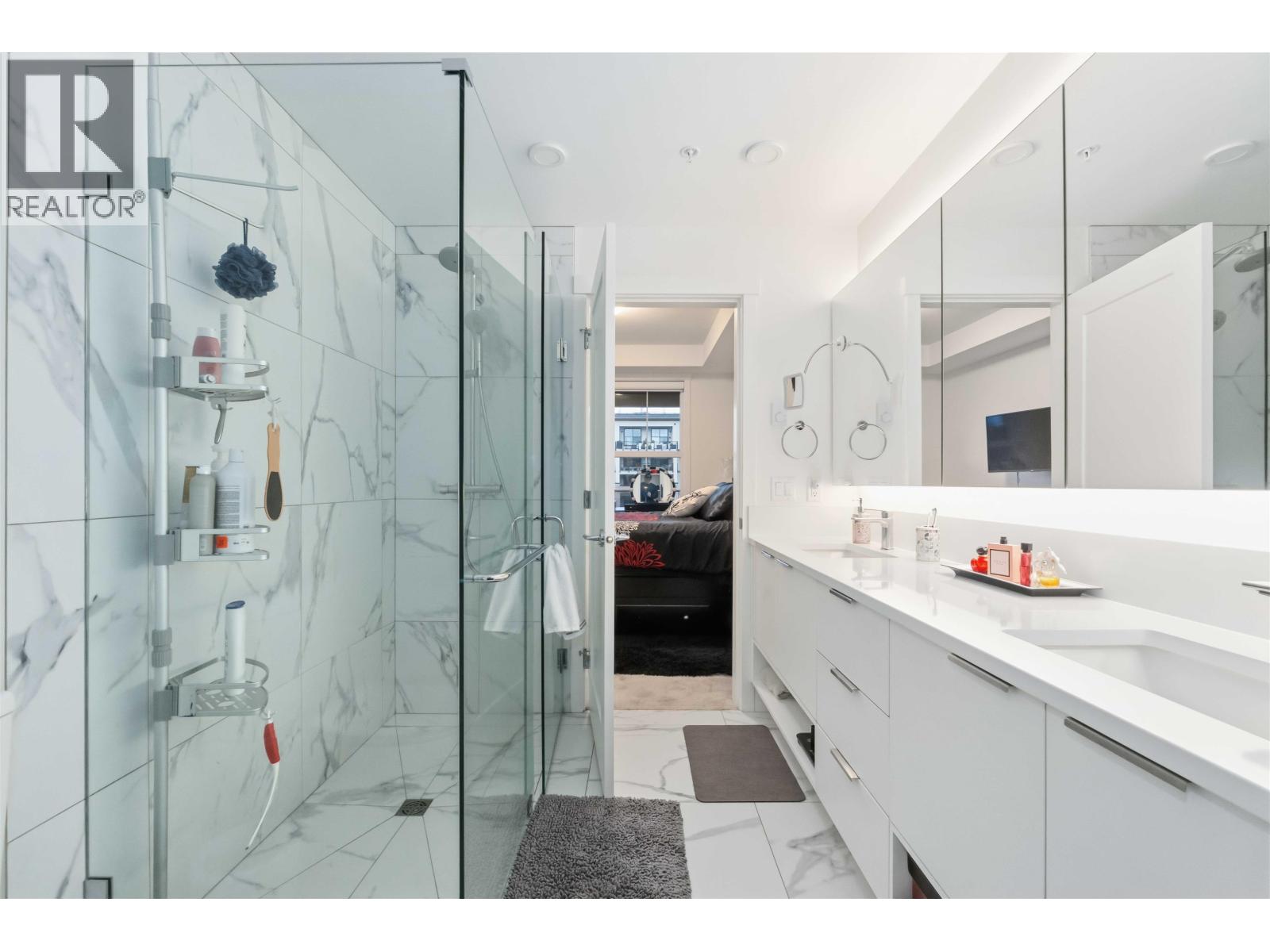 415 22633 SELKIRK AVENUE, Maple Ridge