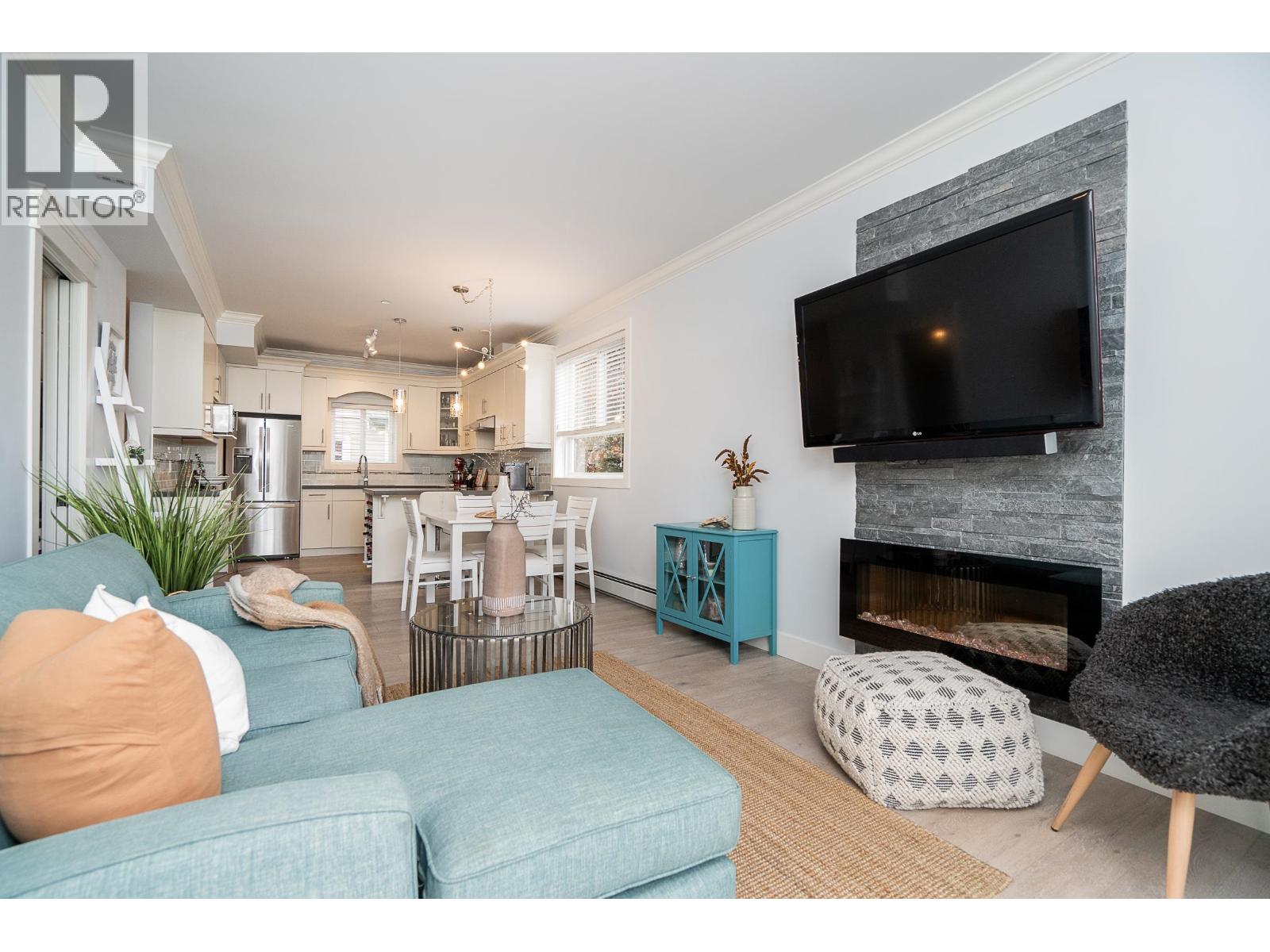 201 3488 SEFTON STREET, Port Coquitlam