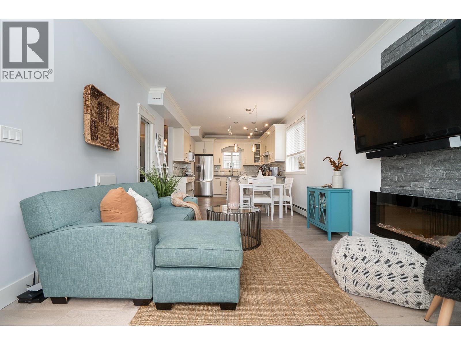 201 3488 SEFTON STREET, Port Coquitlam