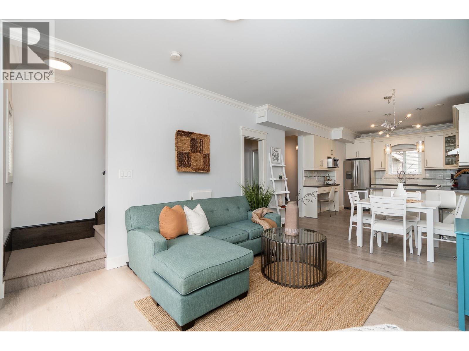 201 3488 SEFTON STREET, Port Coquitlam