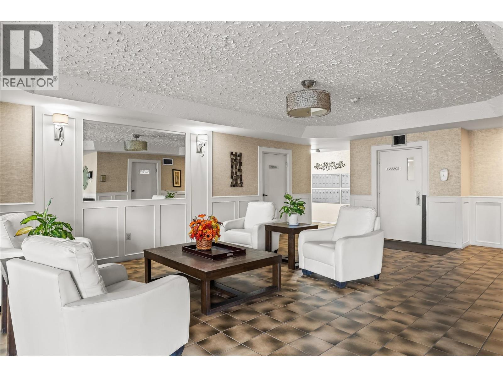 306 2110 Hoy Street, Kelowna